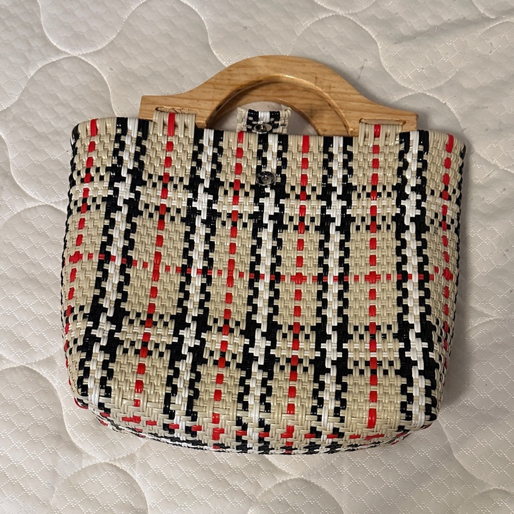 Elegant Woven Tote with Wooden Handle